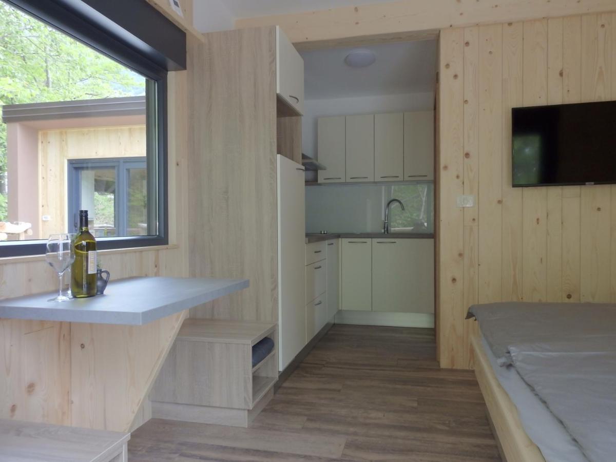 Pocitniski Hisici - Small Holiday Houses Ajdovščina Eksteriør bilde