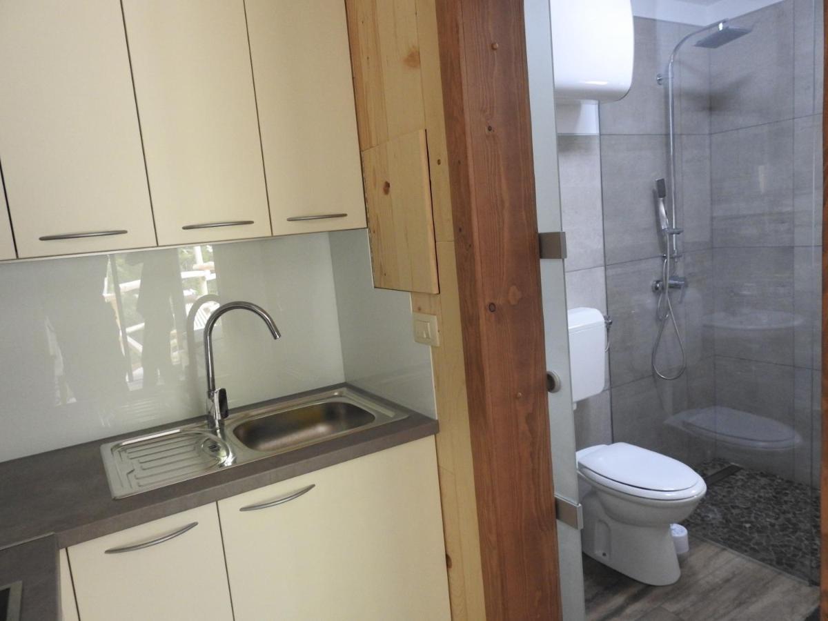 Pocitniski Hisici - Small Holiday Houses Ajdovščina Eksteriør bilde